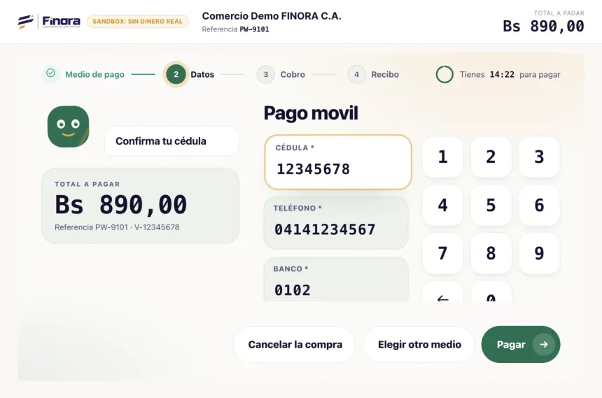 Paso Datos del pago móvil en modo inmersivo: campo de cédula, teclado numérico grande y los botones Cancelar la compra, Elegir otro medio y Pagar