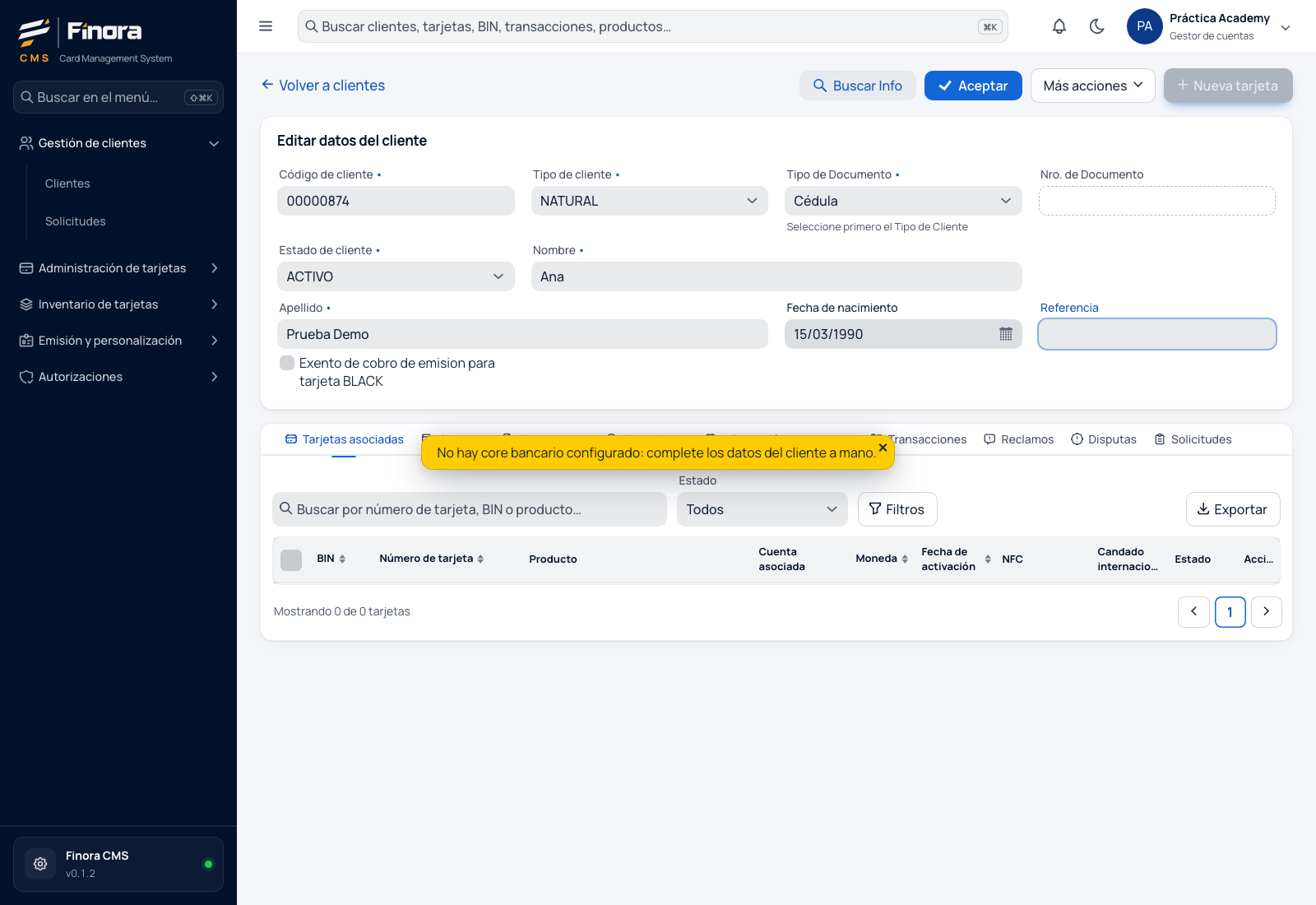Formulario del cliente con tipo, nombre, apellido, fecha de nacimiento y estado